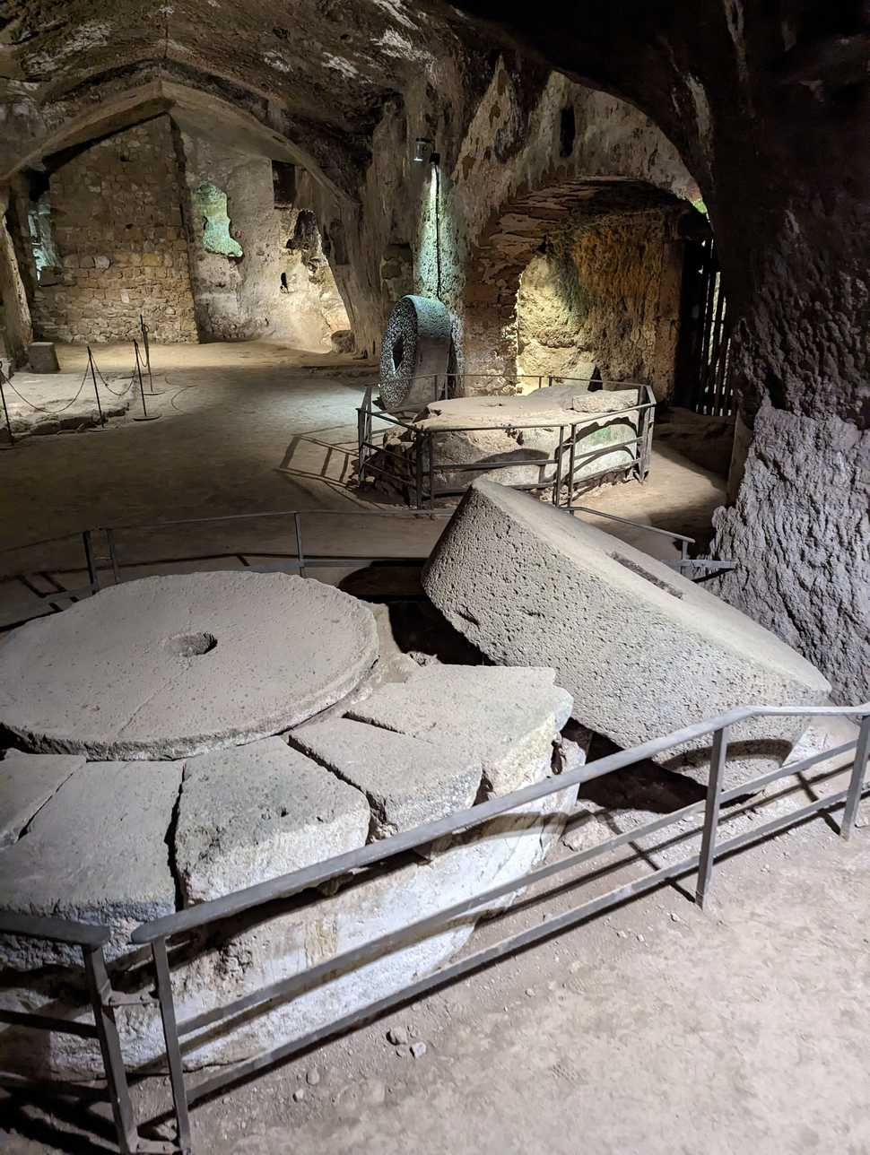 Cuevas bajo Orvieto Cuevas bajo Orvieto